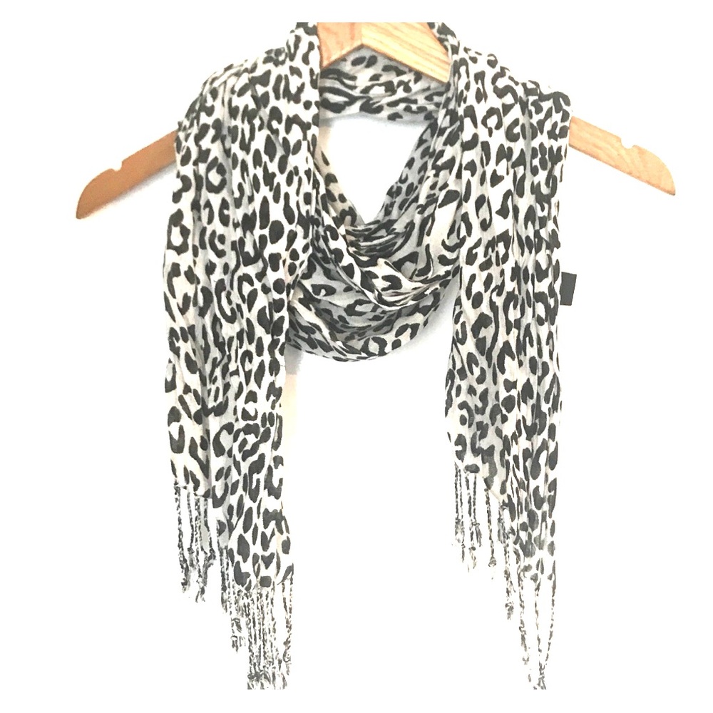 Snow leopard scarf